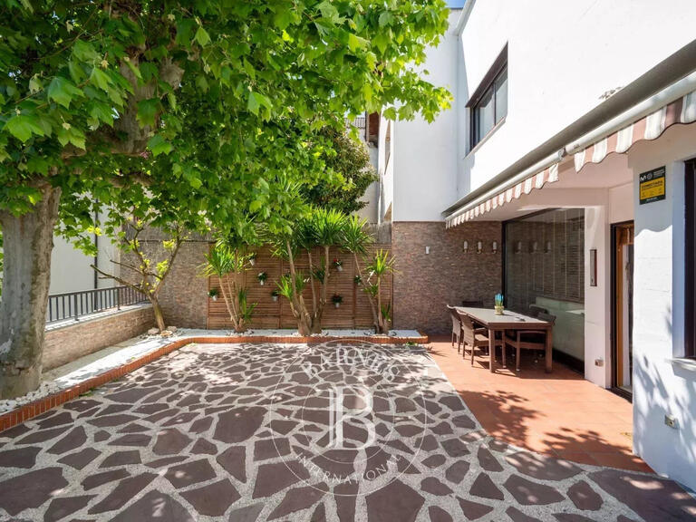 Maison Espagne - 5 chambres - 245m²