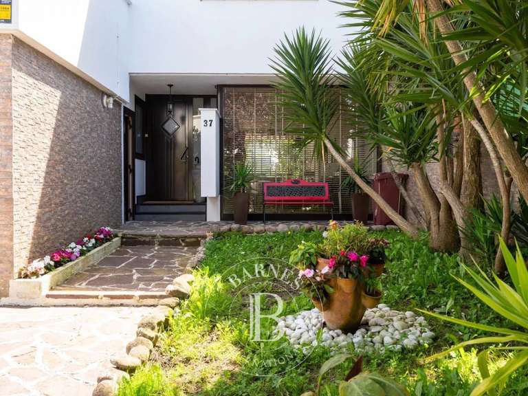 House Spain - 5 bedrooms - 245m²