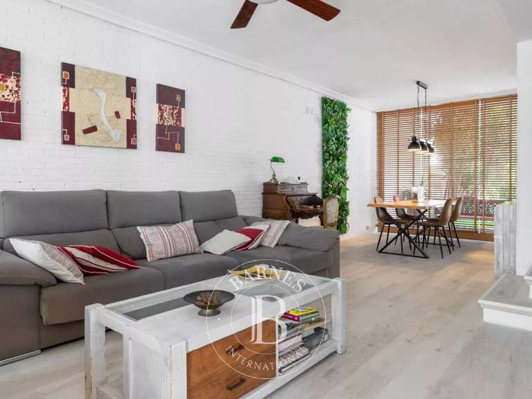 House Spain - 5 bedrooms - 245m²