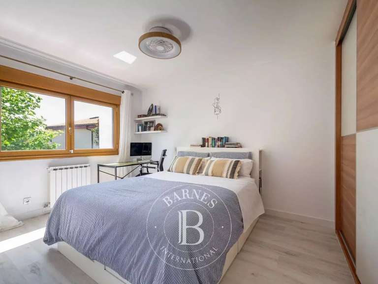 House Spain - 5 bedrooms - 245m²