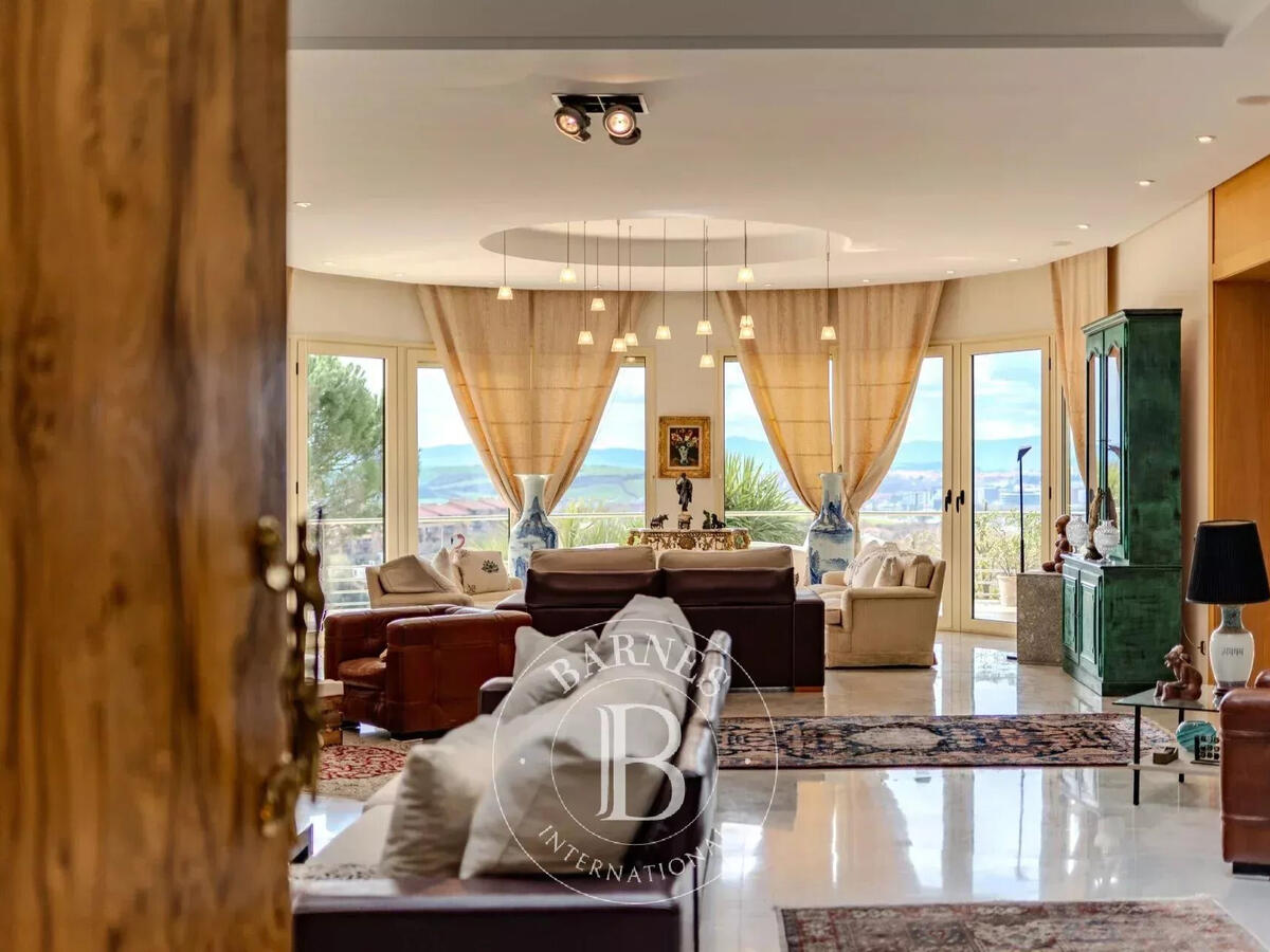 Villa Espagne