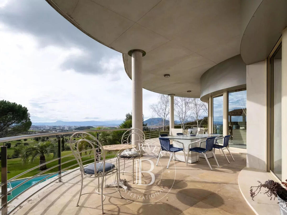 Villa Espagne