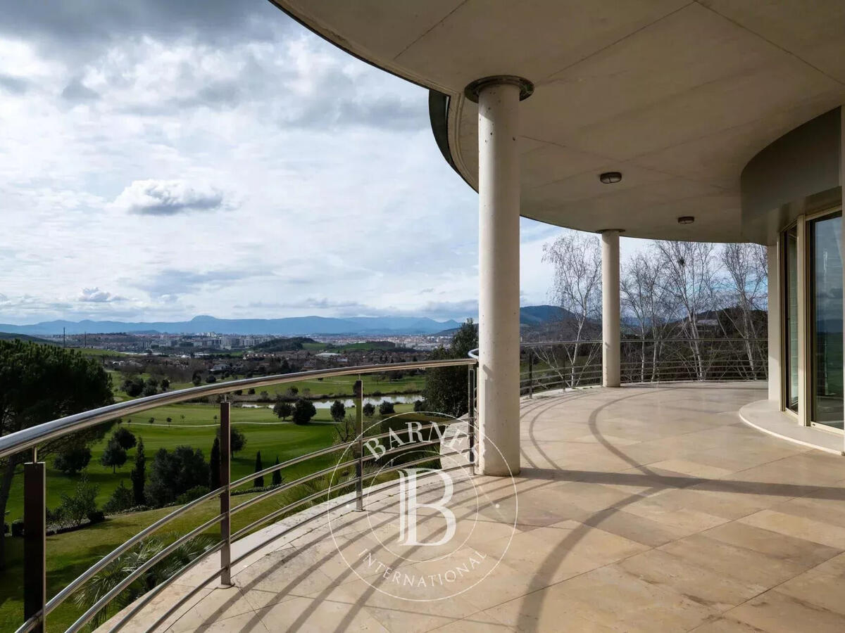 Villa Espagne