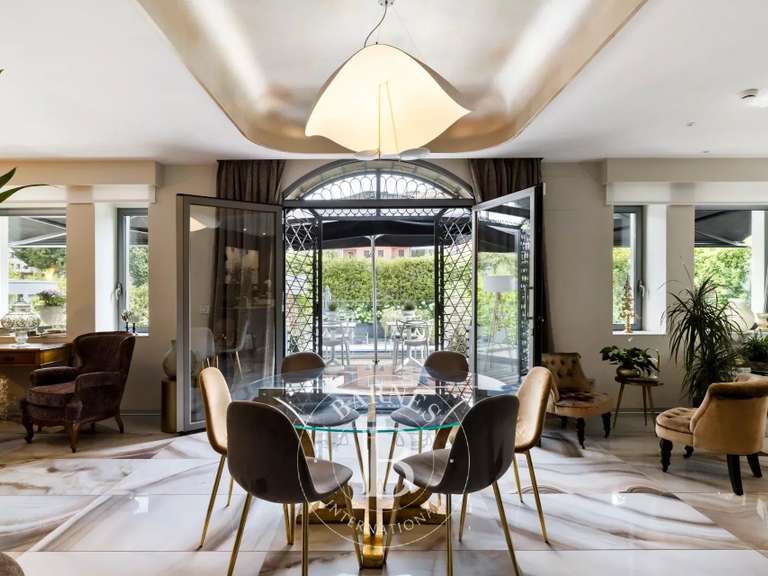 Villa Spain - 6 bedrooms - 398m²