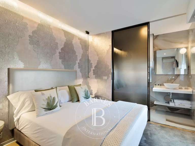 Villa Spain - 6 bedrooms - 398m²