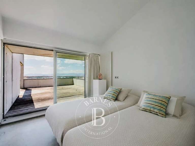 Villa Pamplona - 5 bedrooms - 1450m²