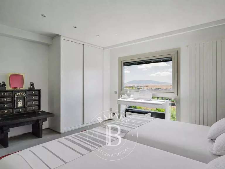 Villa Pamplona - 5 bedrooms - 1450m²
