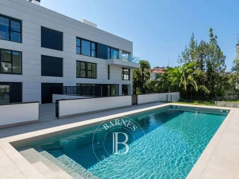 Appartement Saint-Sébastien - 4 chambres - 232m²