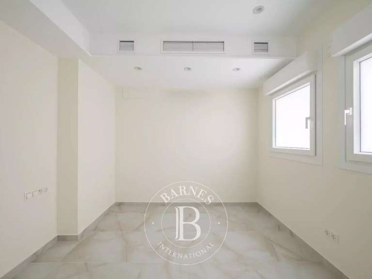 Appartement Saint-Sébastien - 1 chambre - 74m²