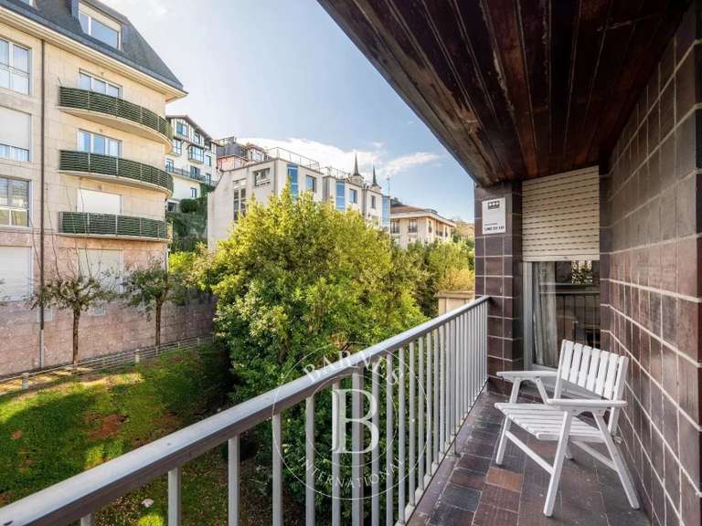 Appartement Saint-Sébastien - 5 chambres - 160m²