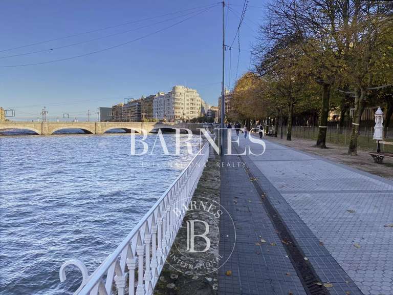 Appartement Saint-Sébastien - 5 chambres - 174m²