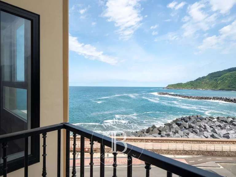 Appartement Saint-Sébastien - 3 chambres - 130m²