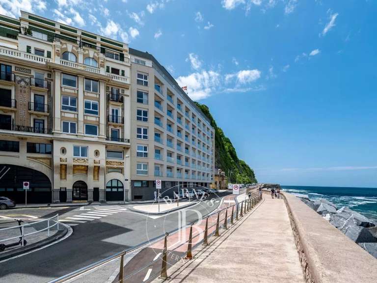 Appartement Saint-Sébastien - 3 chambres - 130m²