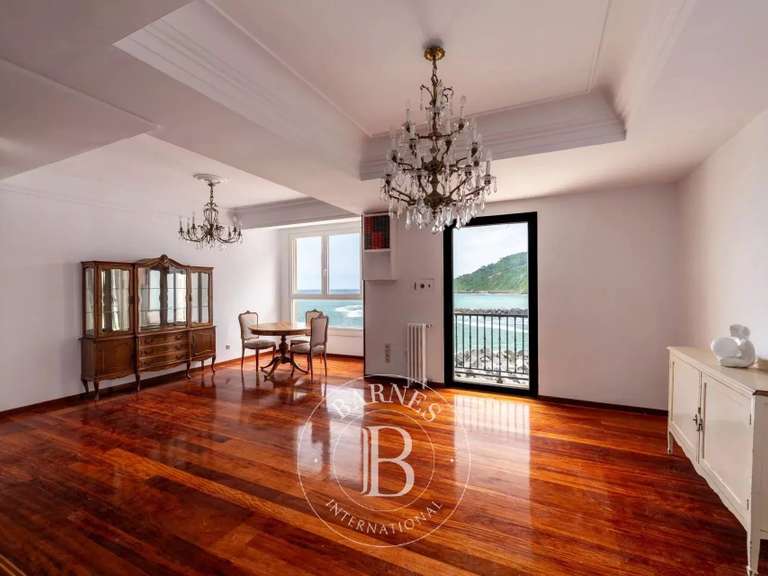 Appartement Saint-Sébastien - 3 chambres - 130m²