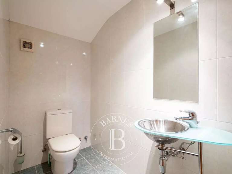 Maison Saint-Sébastien - 5 chambres - 668m²