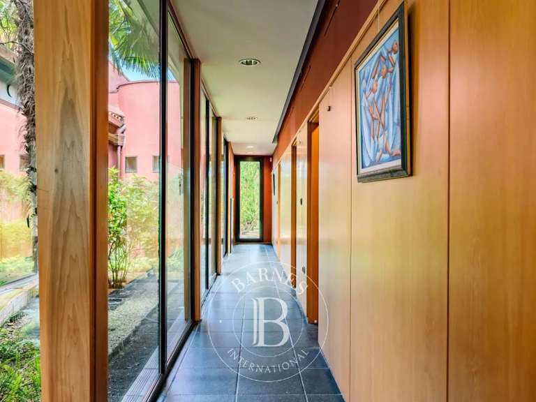 Maison Saint-Sébastien - 5 chambres - 668m²