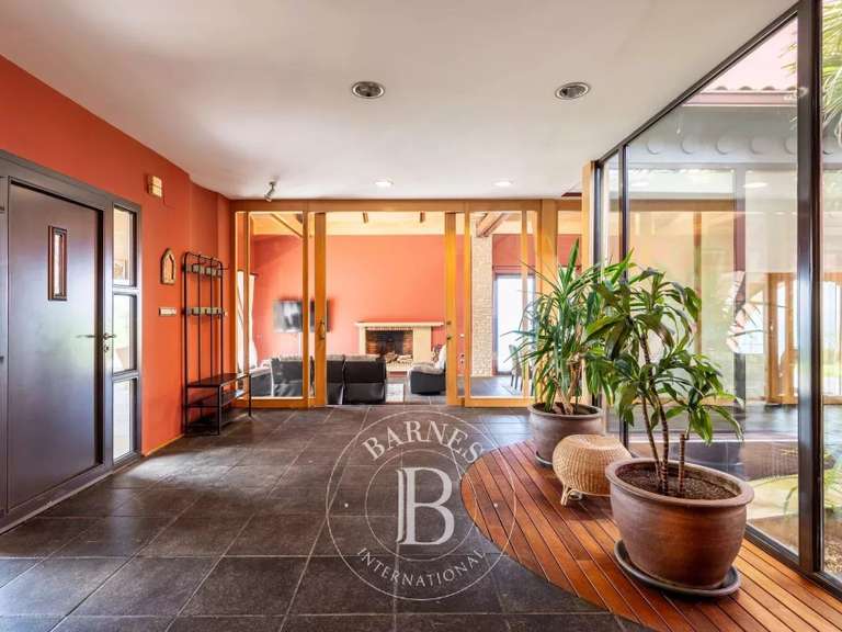 Maison Saint-Sébastien - 5 chambres - 668m²