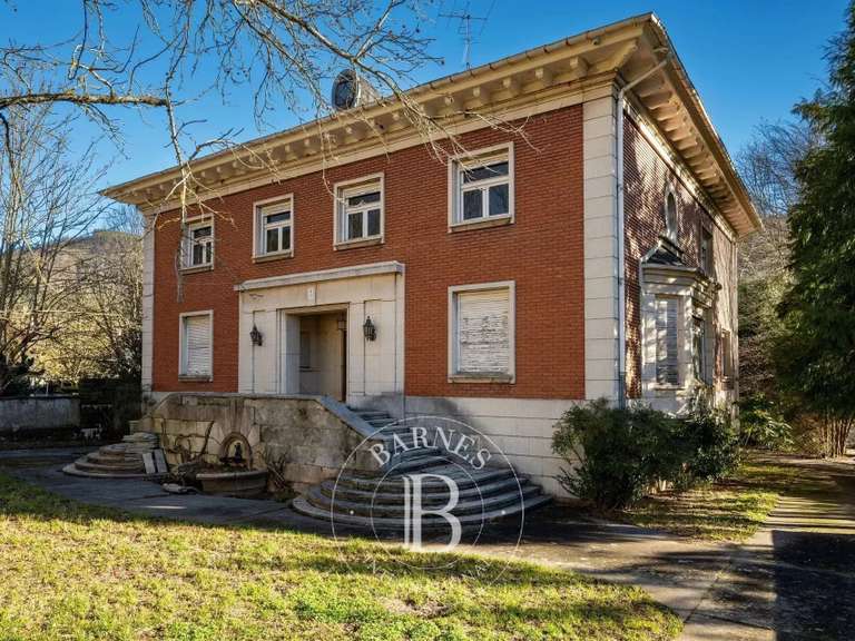 Maison Saint-Sébastien - 7 chambres - 1720m²