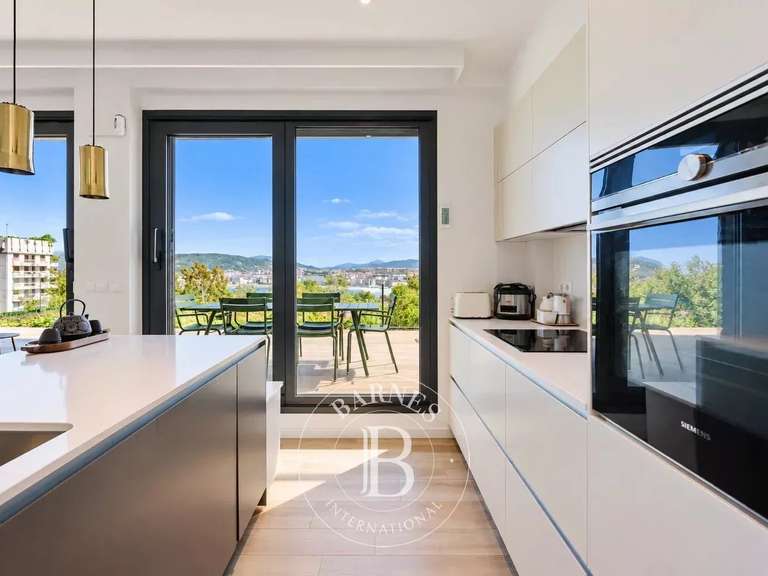 Maison Saint-Sébastien - 4 chambres - 350m²