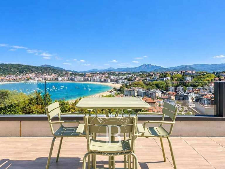 Maison Saint-Sébastien - 4 chambres - 350m²