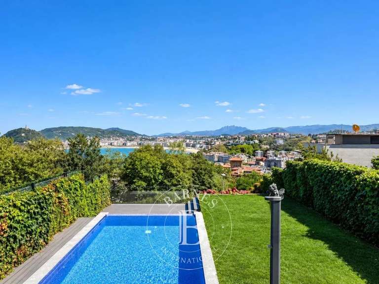 Maison Saint-Sébastien - 4 chambres - 350m²