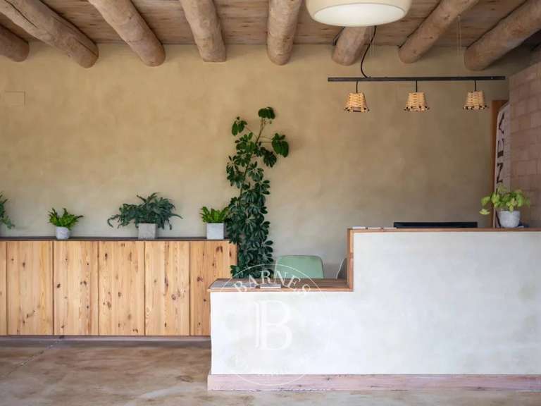 Propriété Saint-Sébastien - 9 chambres - 519m²