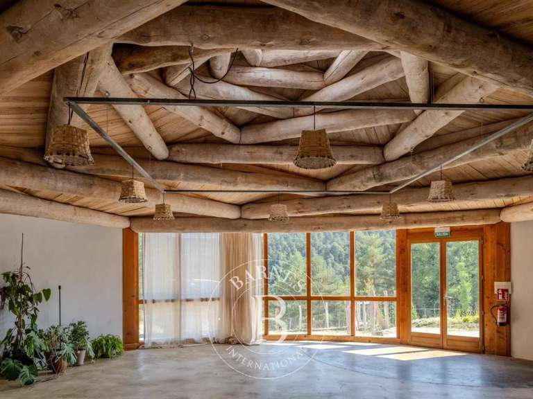 Propriété Saint-Sébastien - 9 chambres - 519m²