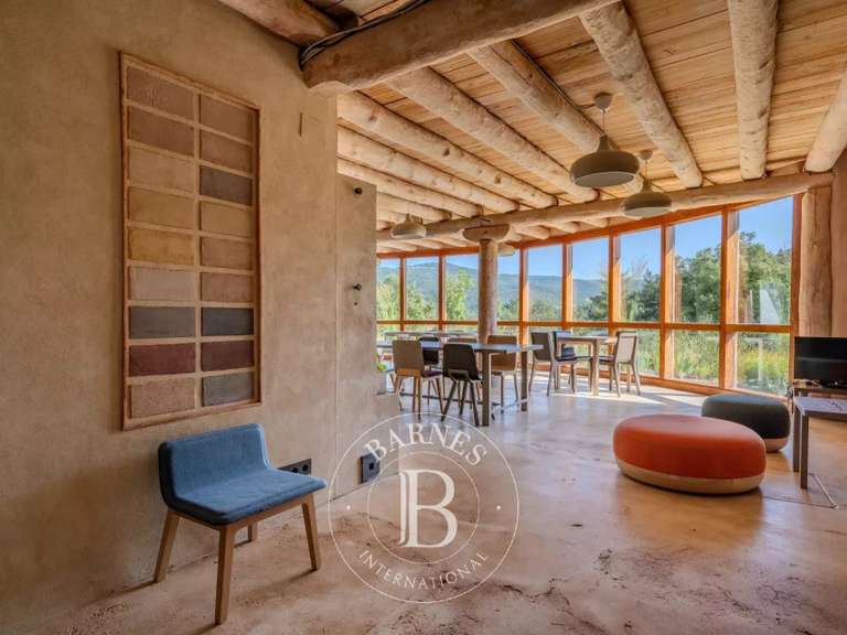 Propriété Saint-Sébastien - 9 chambres - 519m²