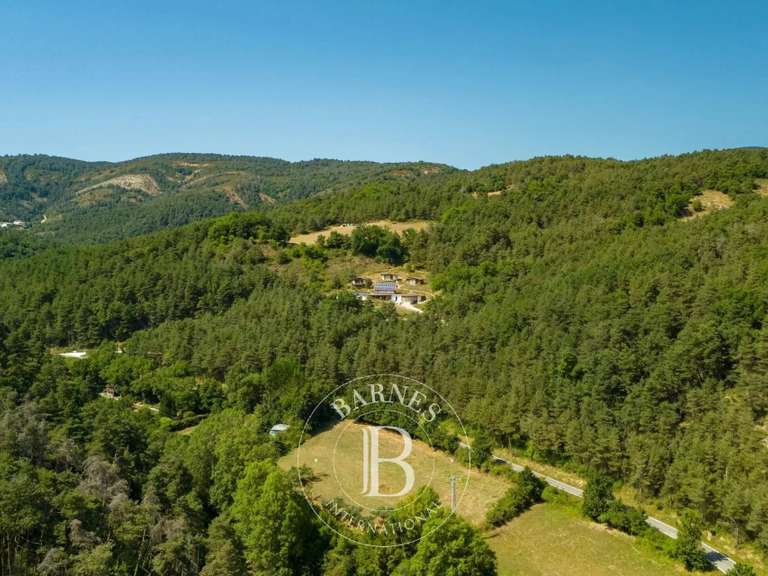 Propriété Saint-Sébastien - 9 chambres - 519m²