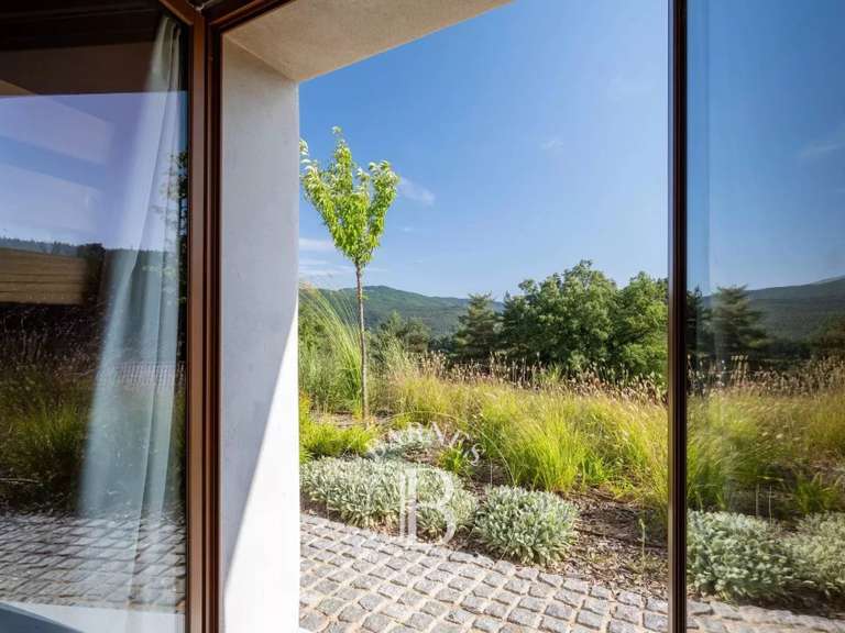 Propriété Saint-Sébastien - 9 chambres - 519m²