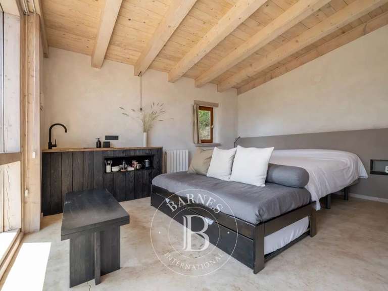 Propriété Saint-Sébastien - 9 chambres - 519m²