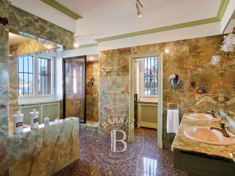 Villa Saint-Sébastien - 6 chambres - 708m²