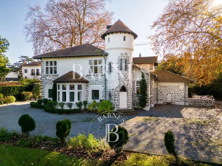 Villa Saint-Sébastien - 6 chambres - 540m²