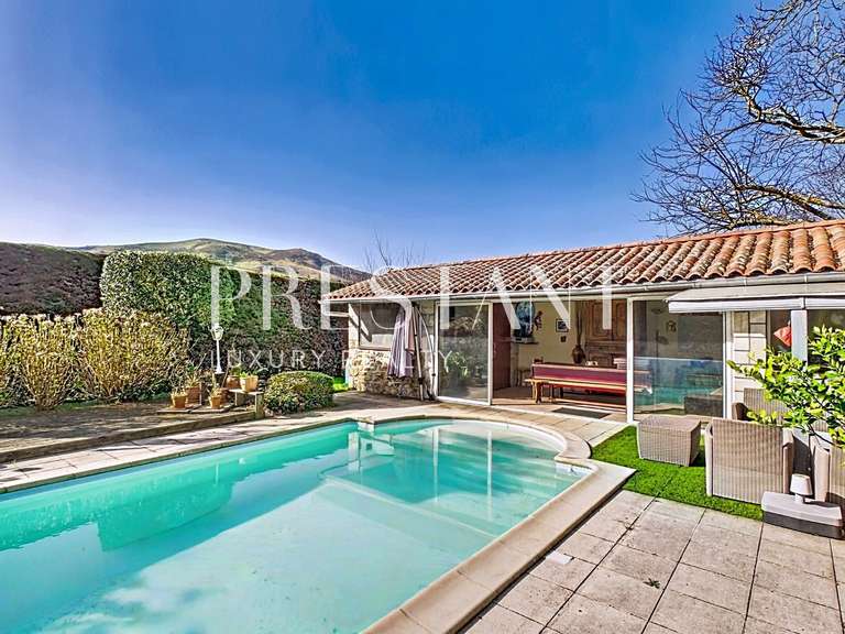 Maison Espelette - 6 chambres - 311m²