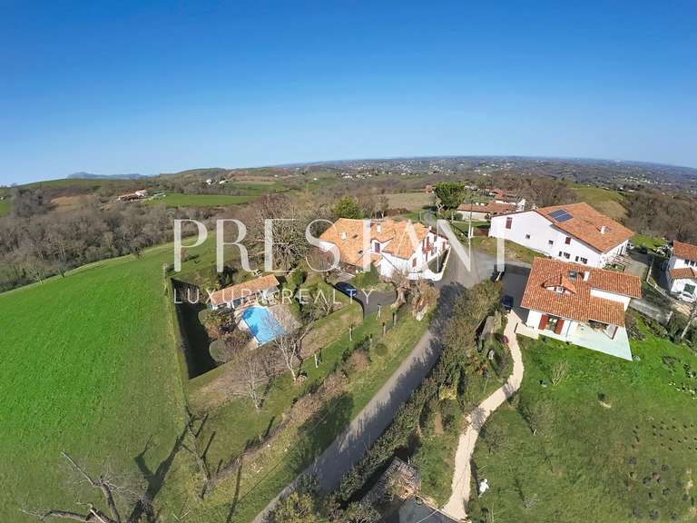 Maison Espelette - 6 chambres - 311m²