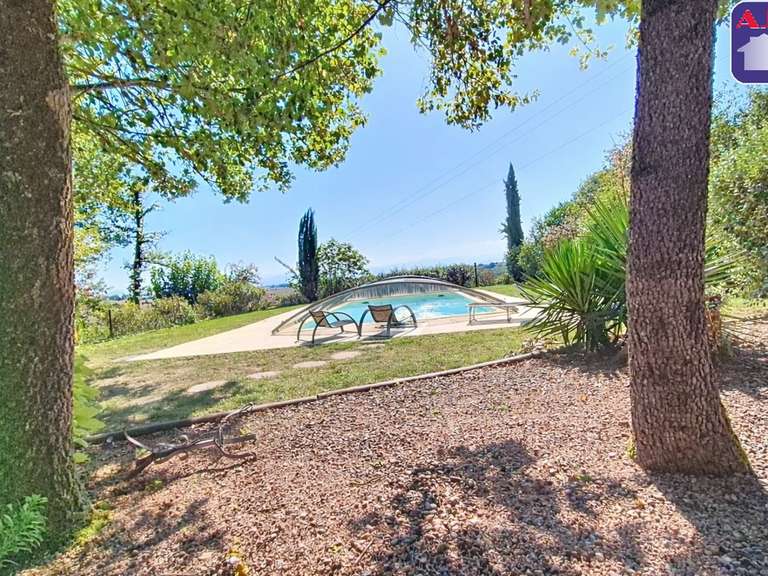 House Esperce - 4 bedrooms - 272m²