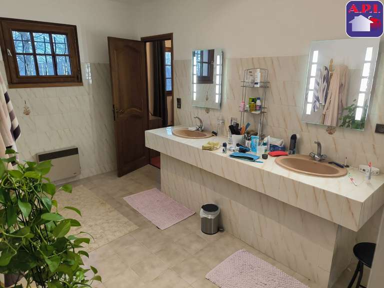 House Esperce - 4 bedrooms - 272m²