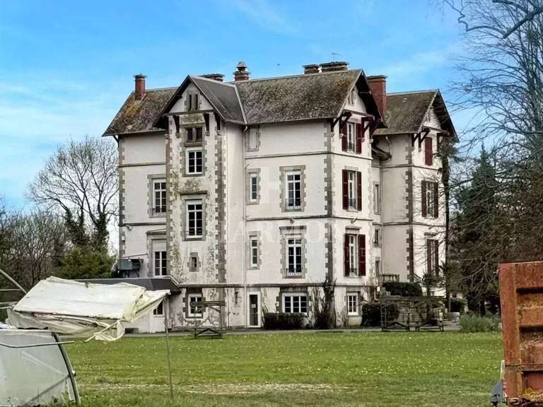 Manor Espiute - 1300m²
