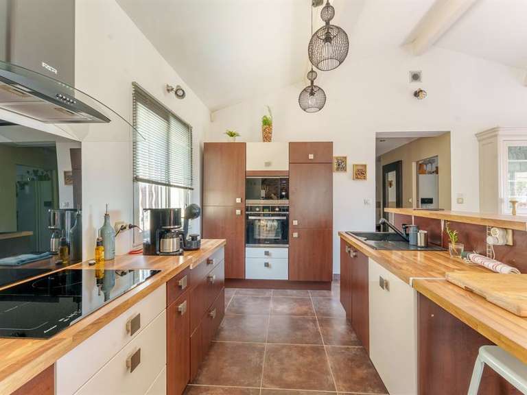 Maison Espondeilhan - 4 chambres - 153m²
