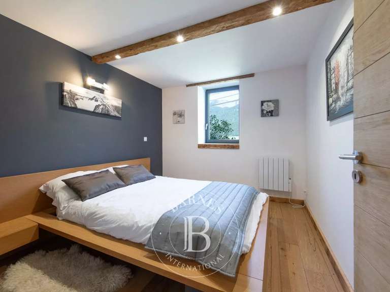 Maison Essert-Romand - 6 chambres - 330m²