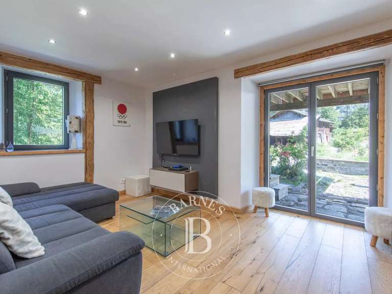 Maison Essert-Romand - 6 chambres - 330m²