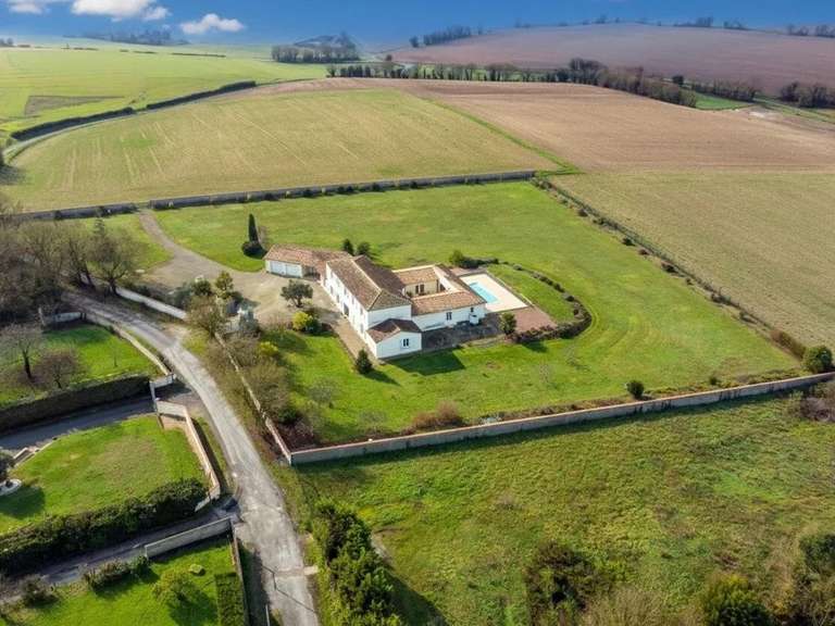 House Essouvert - 5 bedrooms - 408m²