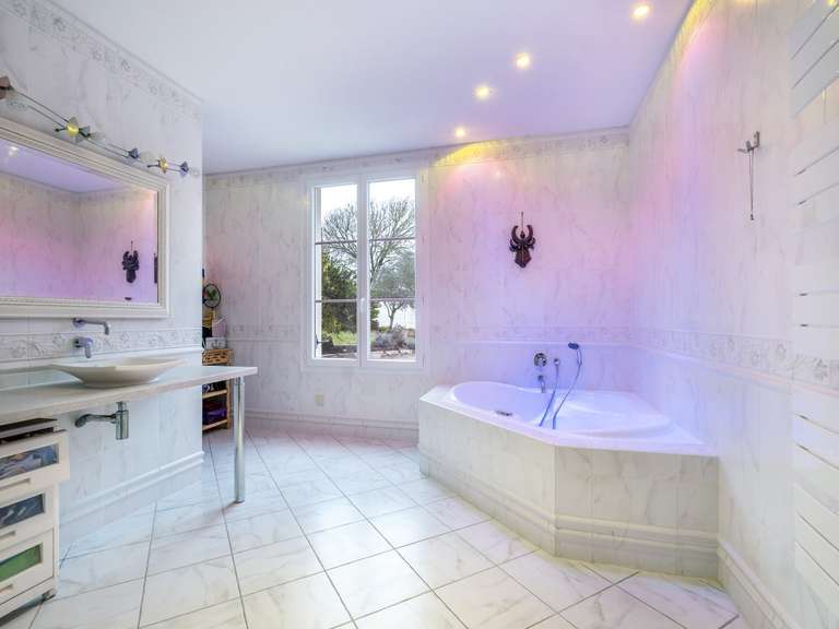 House Essouvert - 5 bedrooms - 408m²