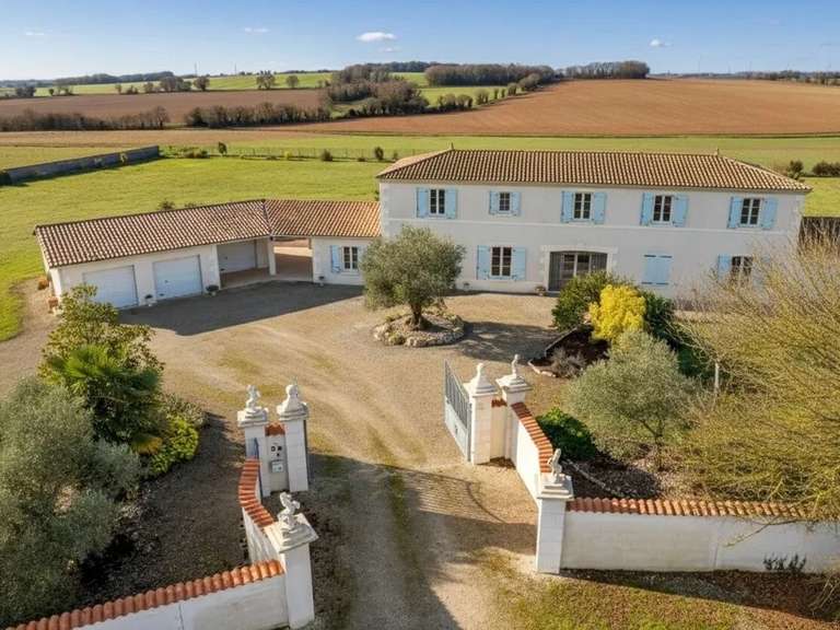 House Essouvert - 5 bedrooms - 408m²