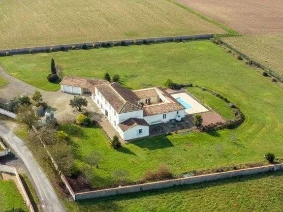 House Essouvert - 5 bedrooms - 408m²