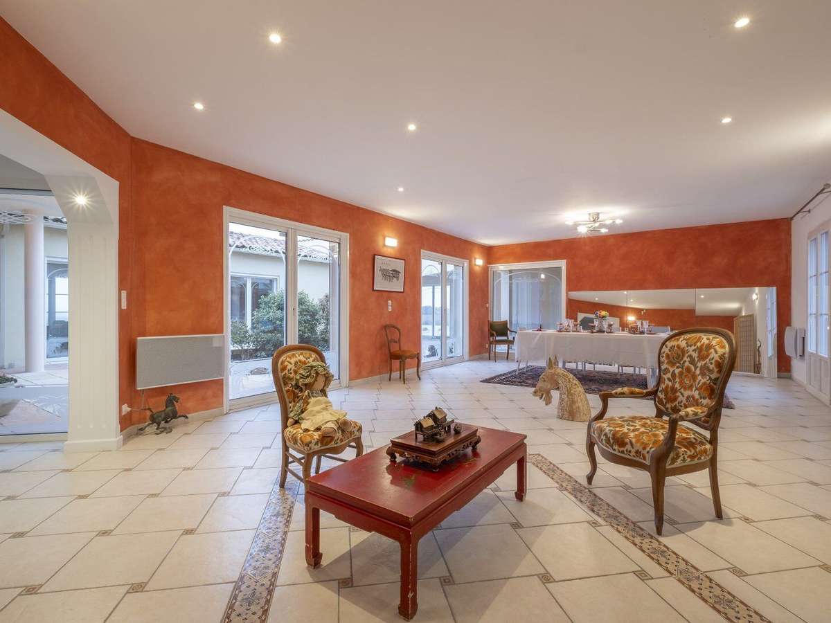 House Essouvert