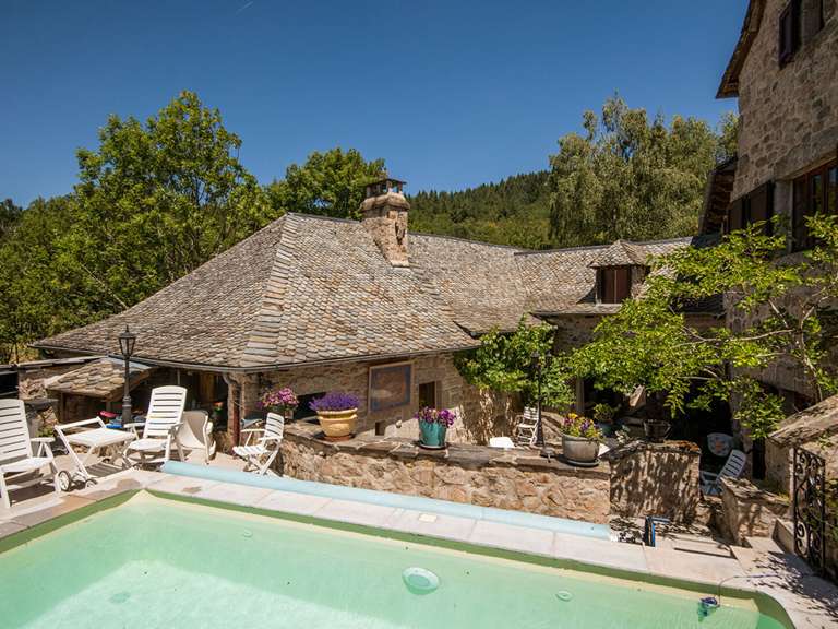 House Estaing - 6 bedrooms - 359m²