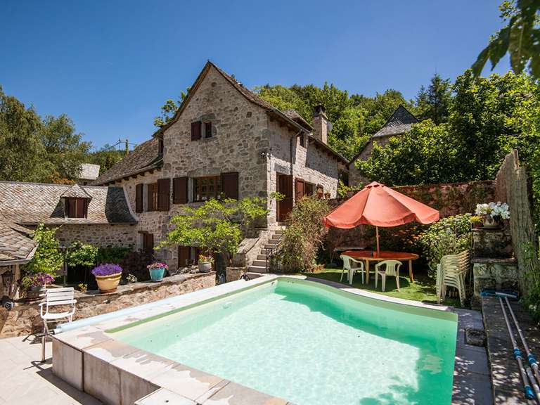 House Estaing - 6 bedrooms - 359m²