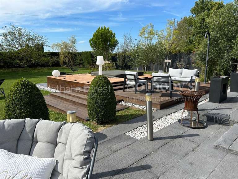 Maison Estaires - 5 chambres - 205m²