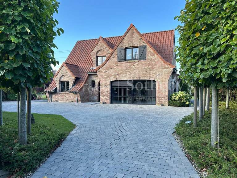 Maison Estaires - 5 chambres - 205m²